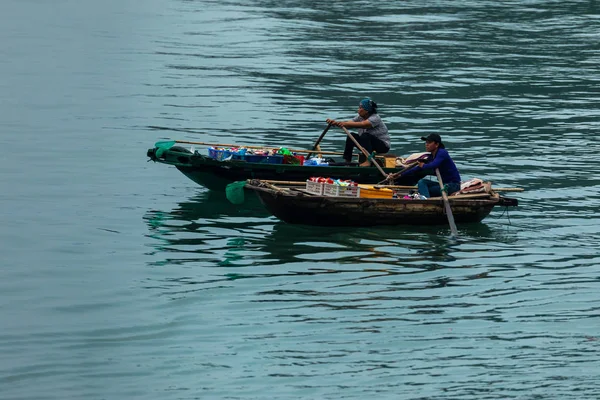 Business Rowboat Halong Bay Vietnam November 2019 — Stock Photo, Image