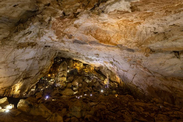 Jaskinia Raj Phong Nha Bang Wietnamie Grudnia 2019 — Zdjęcie stockowe