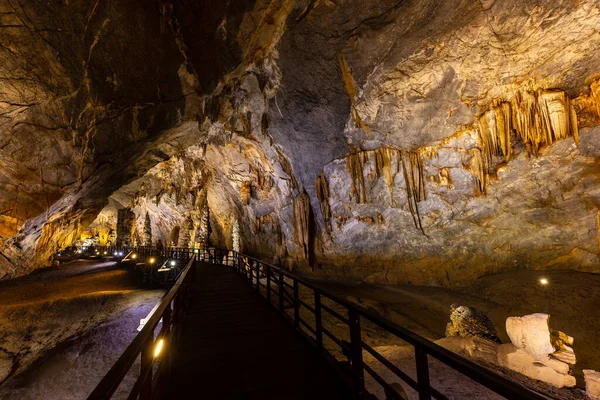 Paradise Cave Phong Nha Bang Vietnam December 2019 — Stock Photo, Image