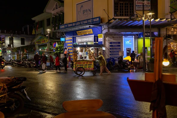 Κινητό Snackbar Και Επιχειρήσεις Στους Δρόμους Του Hue Στο Βιετνάμ — Φωτογραφία Αρχείου