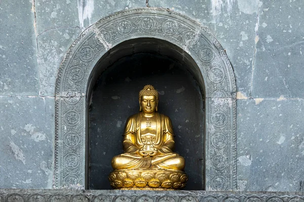 Una Statua Buddha Dorato — Foto Stock