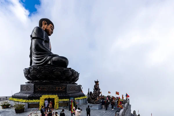 Posągi Buddy Świątyni Fansipan Wietnamie — Zdjęcie stockowe