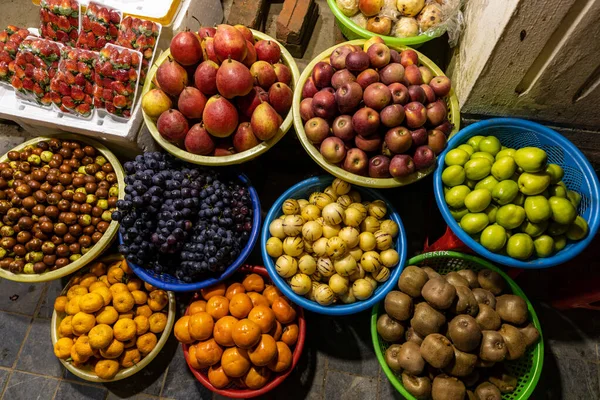 サパベトナムの市場での果物と野菜 — ストック写真