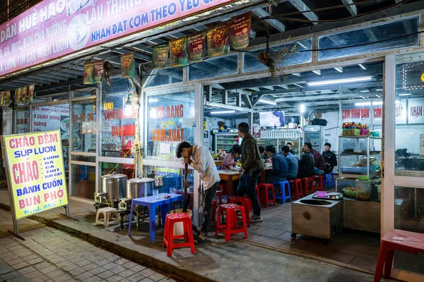 People Street Food Restaurantes Las Calles Vietnam Noviembre 2019 — Foto de Stock