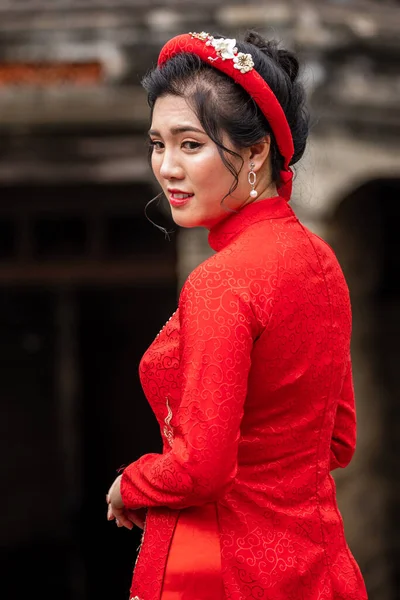 Young Woman Traditional Dress Vietnam — Stock Photo, Image