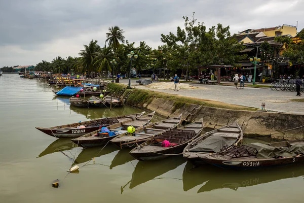 Barcos Turísticos Ciudad Hoi Vietnam — Foto de Stock