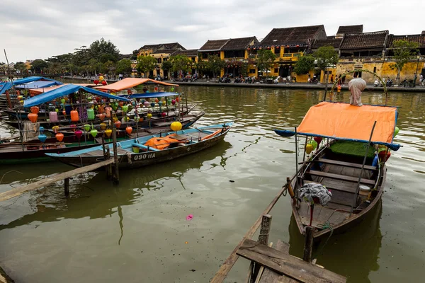 Barcos Turísticos Ciudad Hoi Vietnam — Foto de Stock