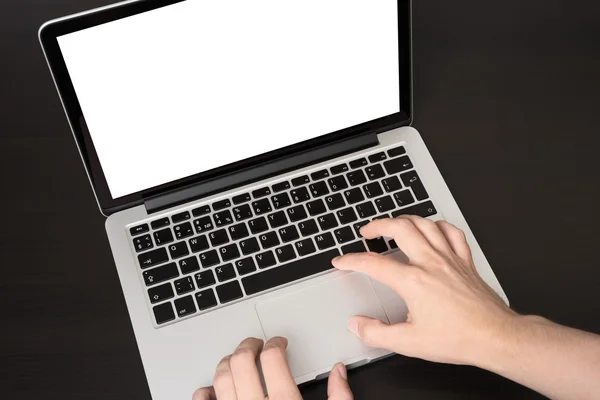Man handen werken op de laptop — Stockfoto