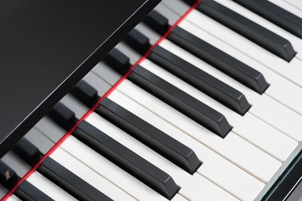Μαύρο πιάνο γκρο πλαν — Φωτογραφία Αρχείου