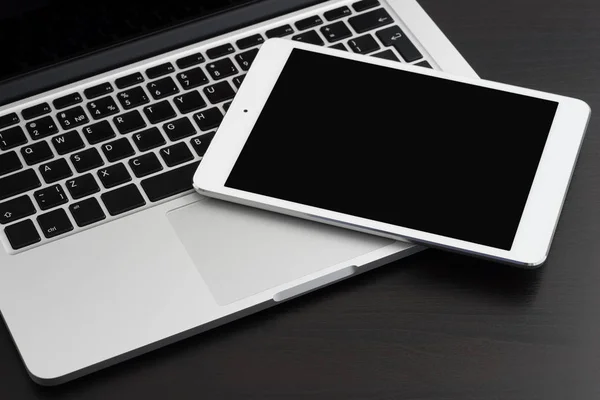 Laptop and tablet computer — Stock Photo, Image