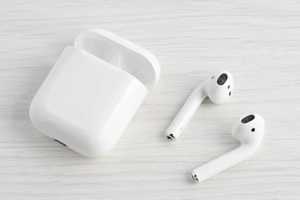 Airpods vezeték nélküli bluetooth-fejhallgató — Stock Fotó