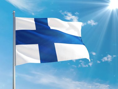 Finlandiya ulusal bayrağı derin mavi gökyüzüne karşı rüzgarda dalgalanıyor. Kaliteli kumaş. Uluslararası ilişkiler kavramı.