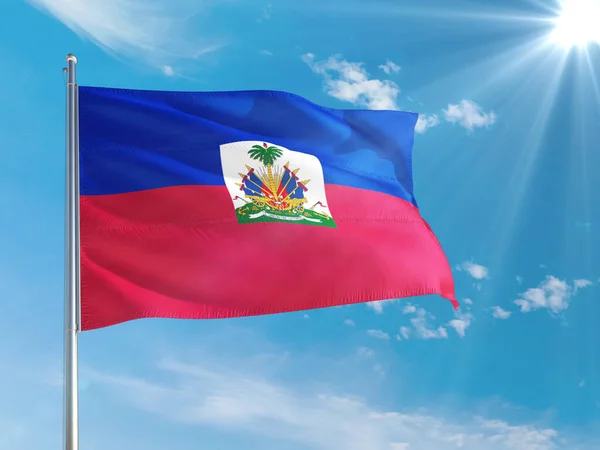 Haïti Nationale Vlag Zwaaiend Wind Tegen Diep Blauwe Lucht Hoge — Stockfoto