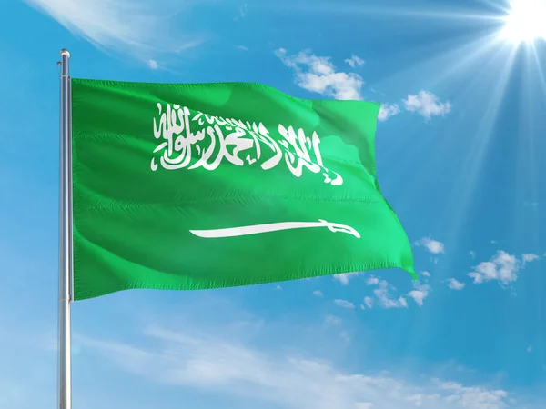 Drapelul Național Arabiei Saudite Flutură Vânt Împotriva Cerului Albastru Adânc — Fotografie, imagine de stoc