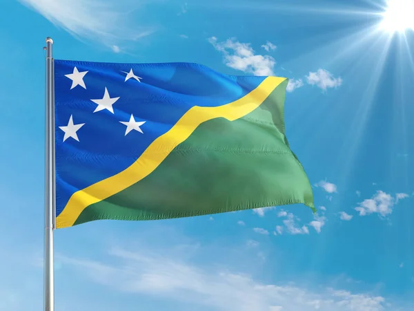 Bandera Nacional Las Islas Salomón Ondeando Viento Contra Cielo Azul —  Fotos de Stock