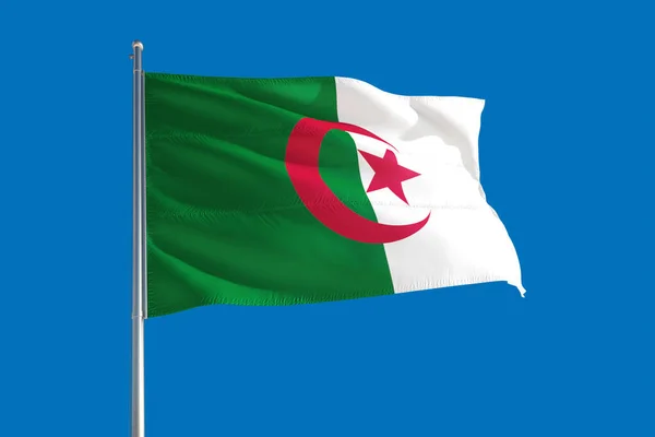 Algeriets Nationella Flagga Viftar Vinden Djupt Blå Himmel Högkvalitativt Tyg — Stockfoto