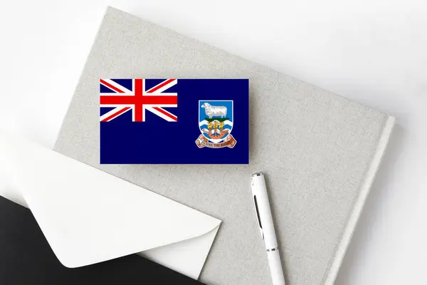 Bandera Las Islas Malvinas Sobre Fondo Letra Minimalista Sobre Invitación — Foto de Stock