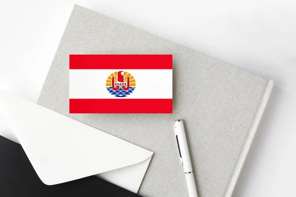 Bandera Polinesia Francesa Sobre Fondo Carta Minimalista Sobre Invitación Nacional — Foto de Stock