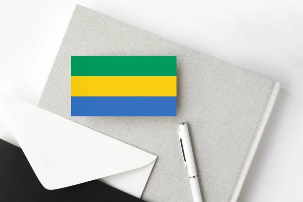 Bandera Gabón Sobre Fondo Carta Minimalista Sobre Invitación Nacional Con — Foto de Stock