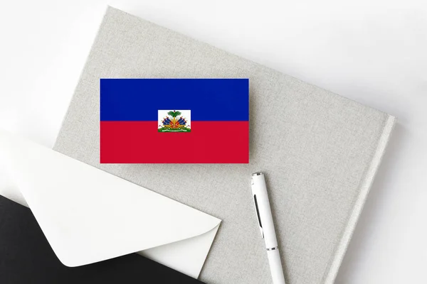 Bandera Haití Sobre Fondo Carta Minimalista Sobre Invitación Nacional Con — Foto de Stock