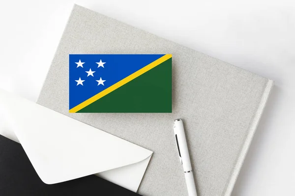 Bandera Las Islas Salomón Sobre Fondo Carta Minimalista Sobre Invitación — Foto de Stock