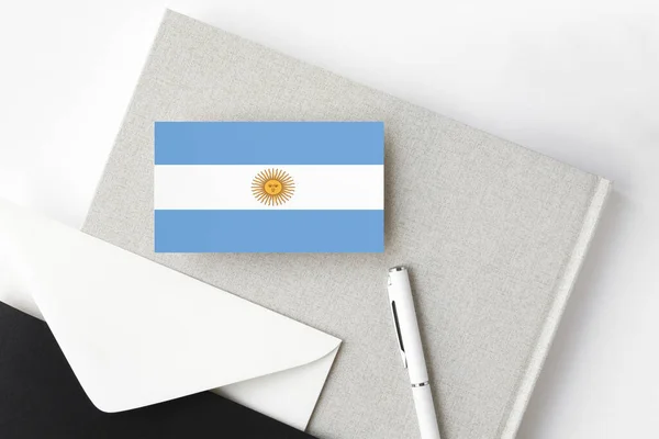 Argentinië Vlag Minimalistische Brief Achtergrond Nationale Uitnodigingsenveloppe Met Witte Pen — Stockfoto