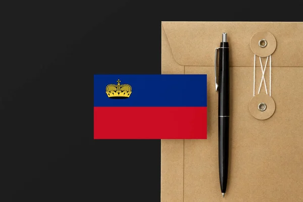 Bandera Liechtenstein Sobre Carta Envolvente Artesanal Fondo Pluma Negra Concepto — Foto de Stock