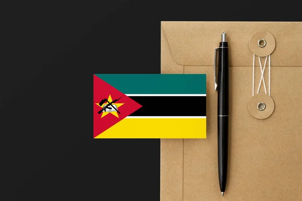Прапор Мозамбіку Обкладинці Паперу Написом Чорною Ручкою Ідея Національного Запрошення — стокове фото