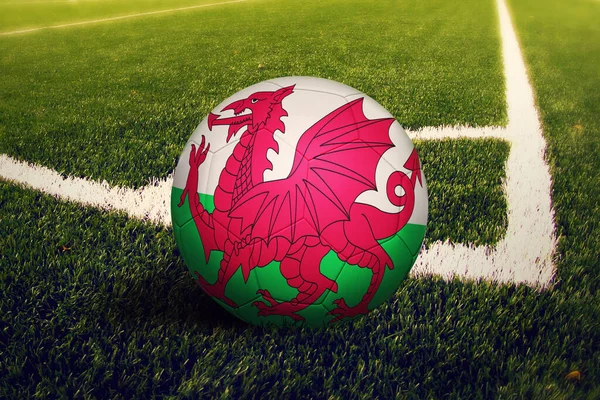 Wales Topu Köşeye Sıkıştırdı Futbol Sahasının Arka Planında Ulusal Futbol — Stok fotoğraf