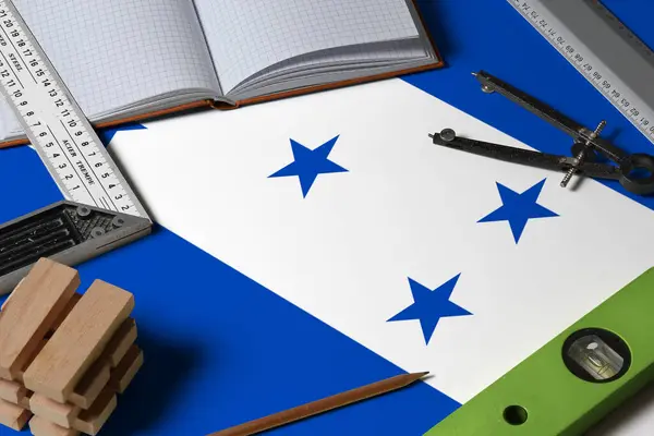 Bandera Nacional Honduras Sobre Concepto Profesión Con Escritorio Arquitecto Fondo — Foto de Stock