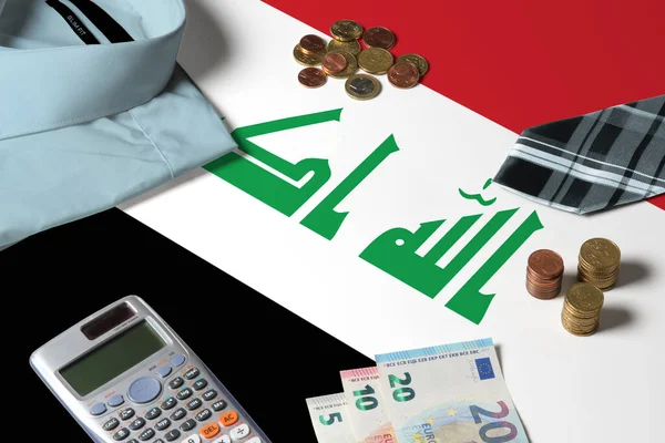 Bandera Irak Tabla Concepto Dinero Mínimo Monedas Objetos Financieros Superficie — Foto de Stock