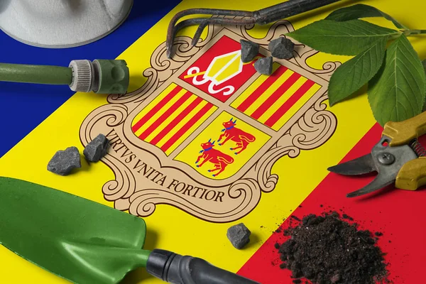 Bandera Andorra Con Herramientas Jardinería Fondo Sobre Mesa Primavera Concepto — Foto de Stock