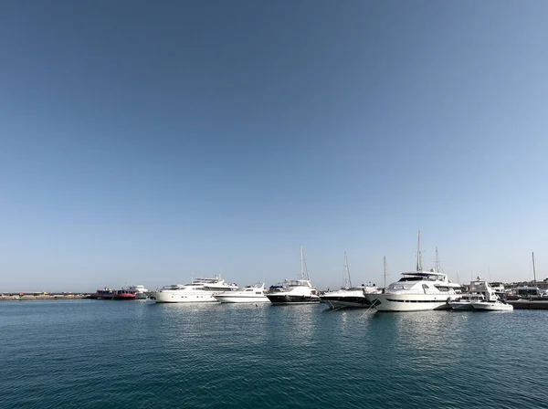 View Red Sea White Yachts Egypt Hurghada Boats Ships Anchored — Stock Photo, Image