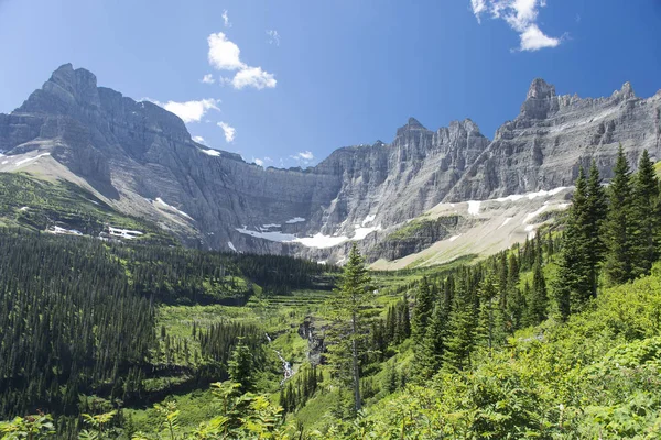 Παγόβουνο στη λίμνη Trail - Glacier εθνικό πάρκο — Φωτογραφία Αρχείου