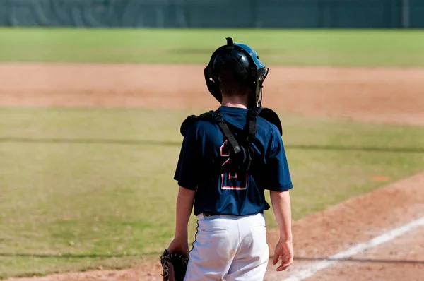 Youth baseball catcher — Stock Photo, Image