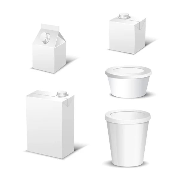 Készlet-ból fehér üres reális tejtermék csomagolások műanyag palackok és karton csomagok elszigetelt vektoros illusztráció — Stock Vector