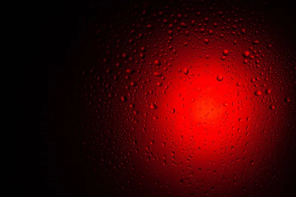 Gouttes Eau Sur Verre Néon Rouge Pluie Sur Verre Sur — Photo