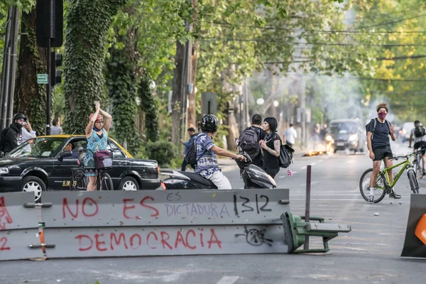 Зіткнення Між Поліцією Протестувальниками Вулицях Сантьяго — стокове фото