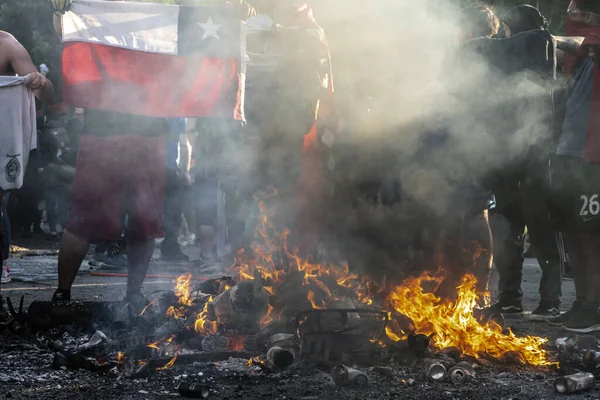 Santiago Chile 2019 Protestujący Placu Plaza Italia Podczas Zamieszek Armia — Zdjęcie stockowe