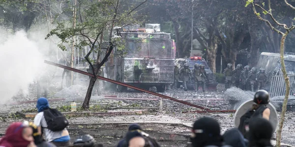 Santiago Chile Chile 2019 Tüntetők Plaza Italia Téren Zavargások Idején — Stock Fotó