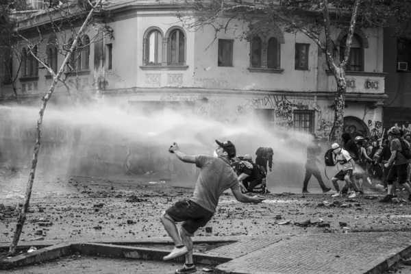 Santiago Chile 2019 Manifestantes Praça Itália Durante Motins Exército Saiu — Fotografia de Stock