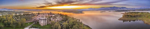 Amazing Views Sunset Extremadura Countryfields Its Woods Tajo River Awesome — Stock Photo, Image