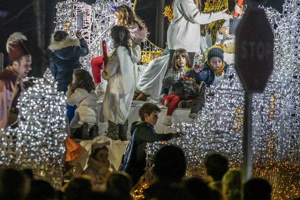Les Gens Célèbrent Dans Rue Epiphanie Connu Espagne Comme Fiesta — Photo