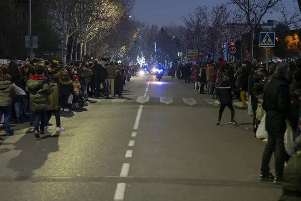 Emberek Ünneplik Utcán Vízkereszt Néven Ismert Spanyolországban Fiesta Los Reyes — Stock Fotó