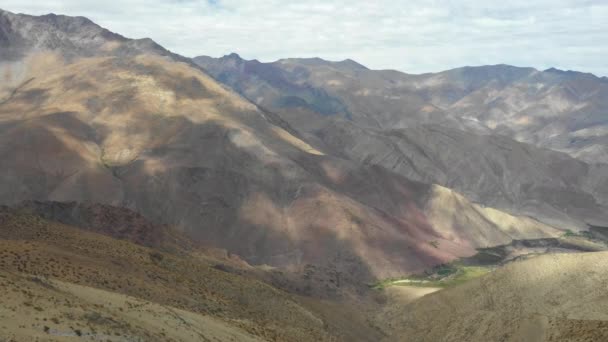 Съемки Воздуха Летающие Вокруг Valle Cuenca Alta Del Limari Пустыне — стоковое видео