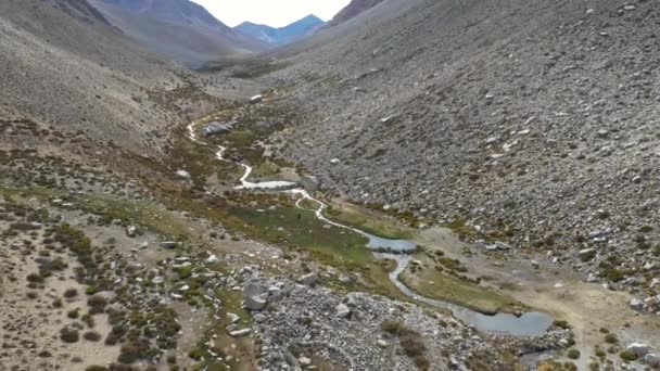 空中录像 在阿塔卡马沙漠的Valle Cuenca Alta Del Limari周围飞行 — 图库视频影像