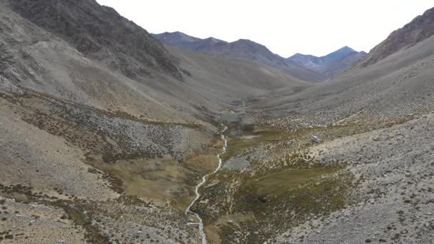 空中录像 在阿塔卡马沙漠的Valle Cuenca Alta Del Limari周围飞行 — 图库视频影像