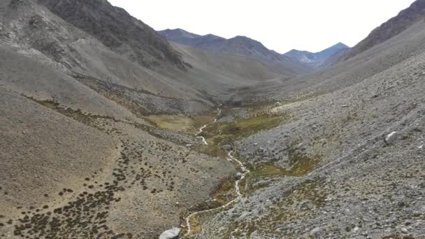 空中录像 在阿塔卡马沙漠的Valle Cuenca Alta Del Limari周围飞行 — 图库视频影像