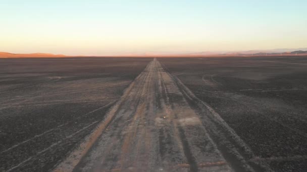 Vue Aérienne Brute Route Désert Atacama Incroyable Paysage Volcanique Accidenté — Video