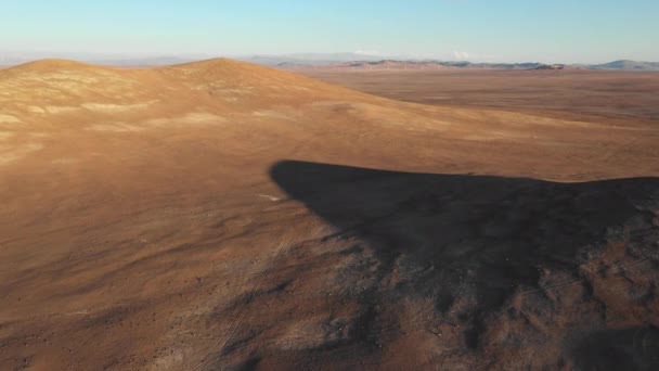 Veduta Aerea Grezza Del Deserto Atacama Paesaggio Vulcanico Frastagliato Tramonto — Video Stock